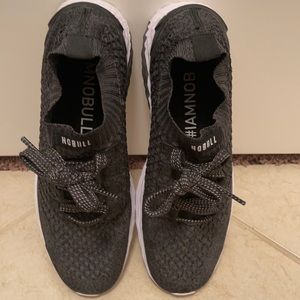Men’s No Bull Knit Runners, size 9.5